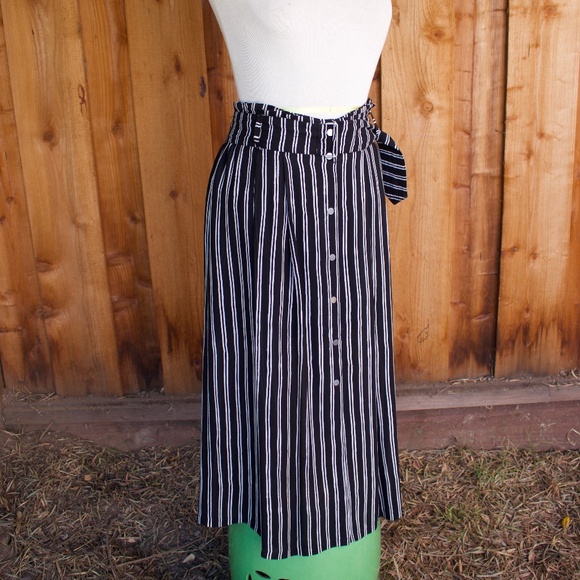 A.L.C 100% Silk Black & White Striped Button Down Skirt With Belt Size 10 - Picture 7 of 16